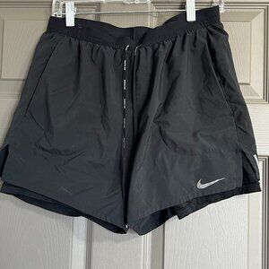 Men’s Black Nike Stride Dri-Fit 5” Hybrid Running Shorts - Large